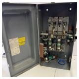 Cutler-Hammer G Control 200 Amp Safety Switch