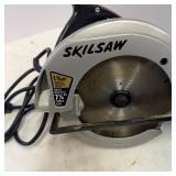 Skilsaw 7 1/4 Inch Circular Saw with Blue Carry Case