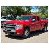 2011 CHEVROLET SILVERADO 1500 LT *4x4 | No Accidents Reported* (NO RESERVE)