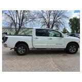 2005 NISSAN TITAN SE *4x4* (NO RESERVE)