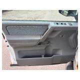 2005 NISSAN TITAN SE *4x4* (NO RESERVE)
