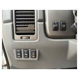 2005 NISSAN TITAN SE *4x4* (NO RESERVE)