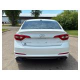 2017 HYUNDAI SONATA SPORT/LIMITED *149k Miles* (NO RESERVE)