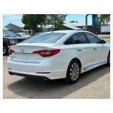 2017 HYUNDAI SONATA SPORT/LIMITED *149k Miles* (NO RESERVE)
