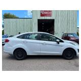 2013 FORD FIESTA SE *2 Owner* (NO RESERVE)