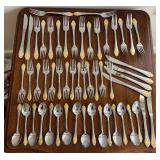 DN - Flatware Set - Cambridge Chantal Gold Accent Service for 16 DN - Flatware Set - Cambridge Chantal Gold Accent Service for 16