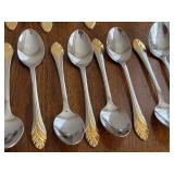 DN - Flatware Set - Cambridge Chantal Gold Accent Service for 16 DN - Flatware Set - Cambridge Chantal Gold Accent Service for 16