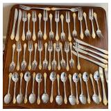 DN - Flatware Set - Cambridge Chantal Gold Accent Service for 16 DN - Flatware Set - Cambridge Chantal Gold Accent Service for 16