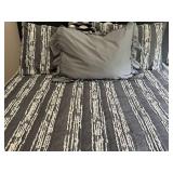 GBR - Queen Bedding Ensemble Comforter, Shams & Throw Blanket GBR - Queen Bedding Ensemble Comforter, Shams & Throw Blanket