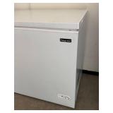 GLL - Chest Freezer - Magic Chef HMCF7W4 GLL - Chest Freezer - Magic Chef HMCF7W4