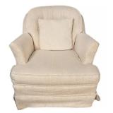 LL - Vintage Upholstered Armchair LL - Vintage Upholstered Armchair