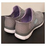 LLBR - Skechers Hands Free Shoes Size: 9 1/2 / Sketchers Slip Ins LLBR - Skechers Hands Free Shoes Size: 9 1/2 / Sketchers Slip Ins