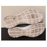 LLBR - Skechers Hands Free Shoes Size: 9 1/2 / Sketchers Slip Ins LLBR - Skechers Hands Free Shoes Size: 9 1/2 / Sketchers Slip Ins