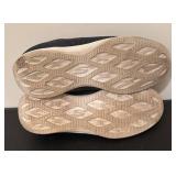 LLBR - Skechers Goga Max Shoes Size: 9 LLBR - Skechers Goga Max Shoes Size: 9