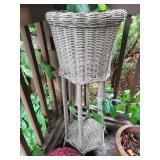 Wicker Plant Stand Ceramic Planters Topiary Decor Mixed Lot