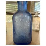Antique Glass Bottle Group Mrs Stewart Phillips Pinkham 4 Pc