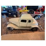 Vintage Style Die-Cast Pickup Truck Car Decor Lot w Wood Truck Plaque