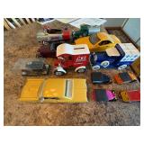 Assorted Diecast Model Cars & Trucks Lot 1:18 1:24 Advertising Classic