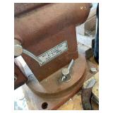 Larin 5 in Multi-Function Bench Vise Swivel Base Pipe Jaws