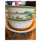 Corning Ware & Pyrex Assorted Kitchenware Lot Bowls Measuring Cups