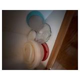 Corning Ware & Pyrex Assorted Kitchenware Lot Bowls Measuring Cups
