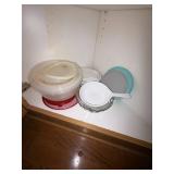 Corning Ware & Pyrex Assorted Kitchenware Lot Bowls Measuring Cups
