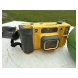 Vintage Panasonic Panapet 70 Radio & Minolta Weathermatic Camera