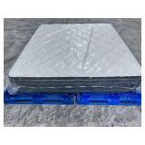 Beautyrest Black Luxury Plush Pillowtop King Mattress - MSRP 4,056.00 - No Reserve!