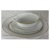 Noritake Gloria 6526 Fine China Japan - White China with beautiful bands of gold on the rim and inside