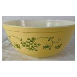 Vintage Mix of Pyrex, Corning Ware and Marcrest Dishes