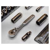 Craftsman 3/8' Metric Ratchet & Socket Set