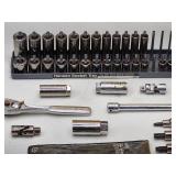 Craftsman 3/8' Metric Ratchet & Socket Set