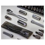 Craftsman 3/8' Metric Ratchet & Socket Set