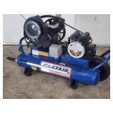 CASTAIR 220v Portable 8 Gal 135 p.s.i. Air Compressor