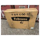 Fellowes Lotus Sit-Stand Workstation Fellowes Lotus Sit-Stand Workstation