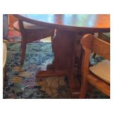 48" Round Dining Table and (4) Arm Chairs with Seat Cushion