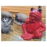 Lot of (5) Animal Décor - Ceramic Owl, Ceramic Frog, Resin Frog Holding Rock, Resin Bird
