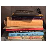 Lot of (4 Shelves) Books - Antiques, Miniatures, Crafts, Arts