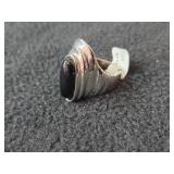 15.5-grams 18K Gold Gemstone Ring Size 10