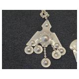 Lot of (4) Pendant Necklaces