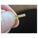 27.9-grams 14K Gold Pendant Necklace with Small Gems 22'