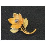 7-grams 18K Gold Flower Pin