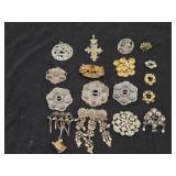 Lot of (17) Jewelry - (14) Pins + (3) Pendants