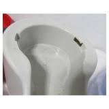 Pet Grooming Lot With Water Dispenser