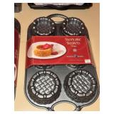 Nordic Ware Specialty Baking Pans Brownie Wedge Bundt Scone Lot