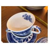 Blue Willow Transferware Tea Set Cups Saucers Creamer Sugar Bowl