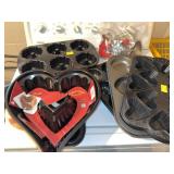 Nordic Ware Heart Bundt Pan Bakeware & Cookie Cutter Lot