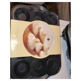 Nordic Ware Heart Bundt Pan Bakeware & Cookie Cutter Lot