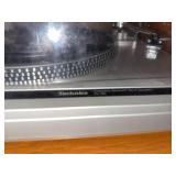 Technics SL-B2 Automatic Belt Drive Turntable w/ Dust Cover