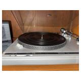 Technics SL-B2 Automatic Belt Drive Turntable w/ Dust Cover